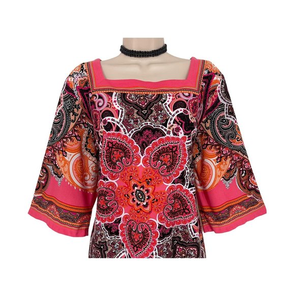 Elegant Paisley Print Dress - Pink and Black - Picture 2 of 4